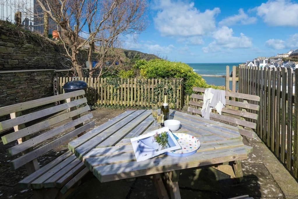 Scuppers, Port Isaac Bay Holidays Bagian luar foto